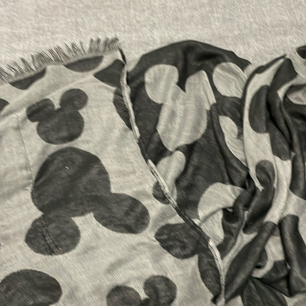 Torrid X Disney reversible shawl/ scarf